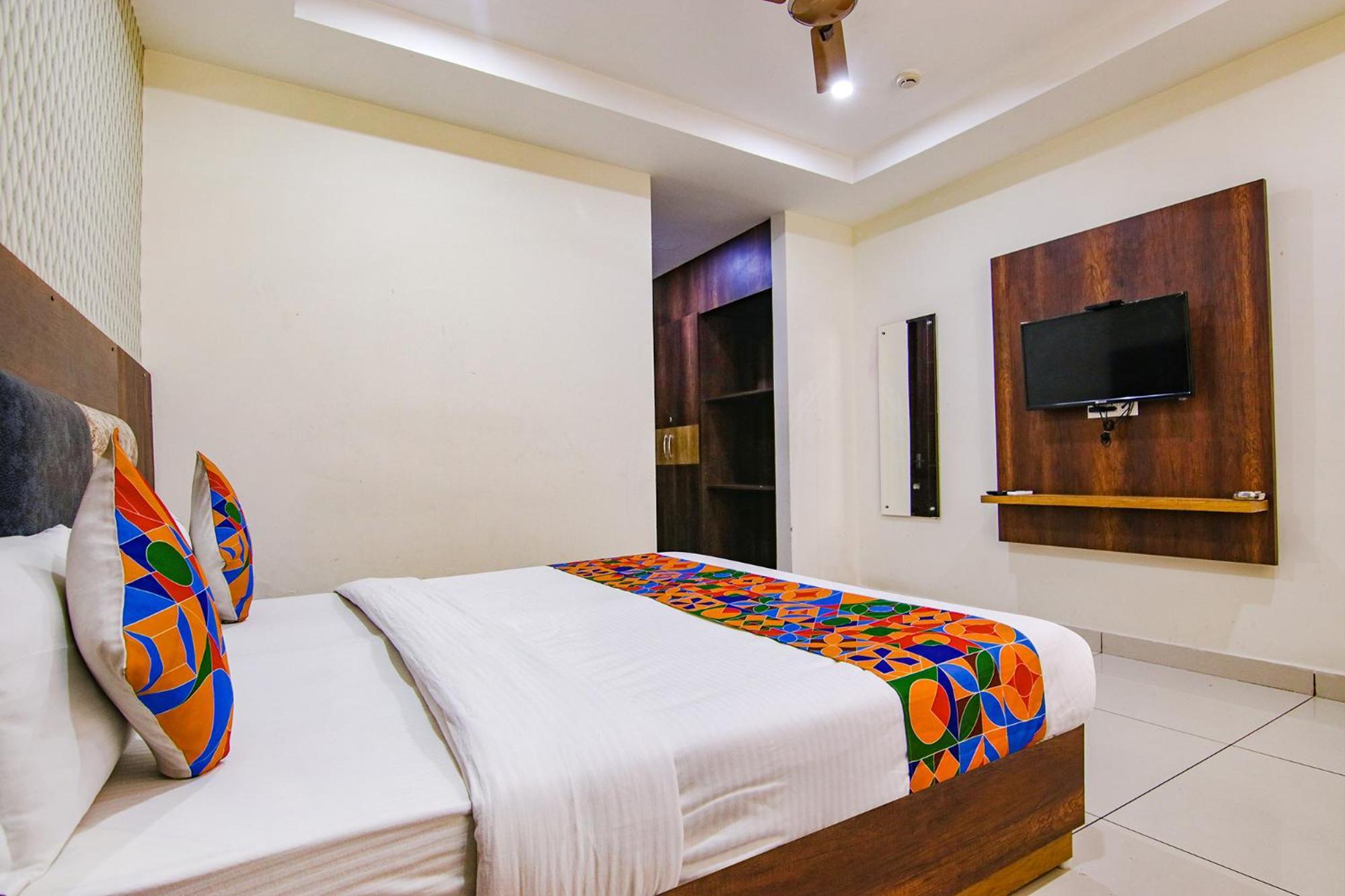 Fabhotel Lime Wood Mohali Exterior foto